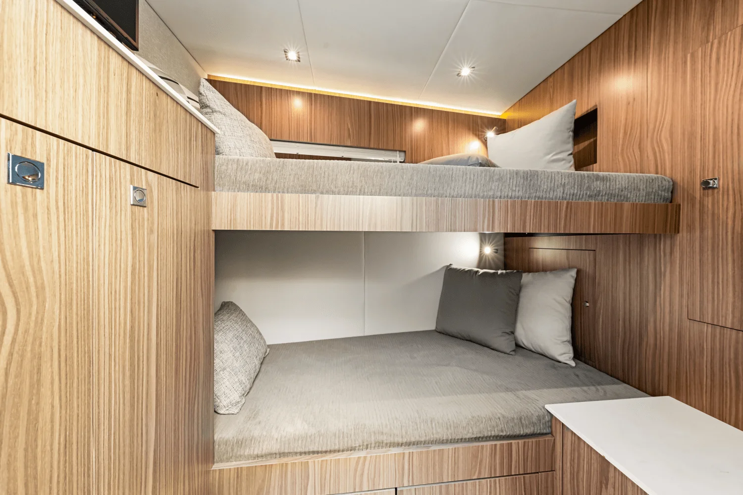 2024 Cruisers Yachts 50 Cantius Image Thumbnail #37