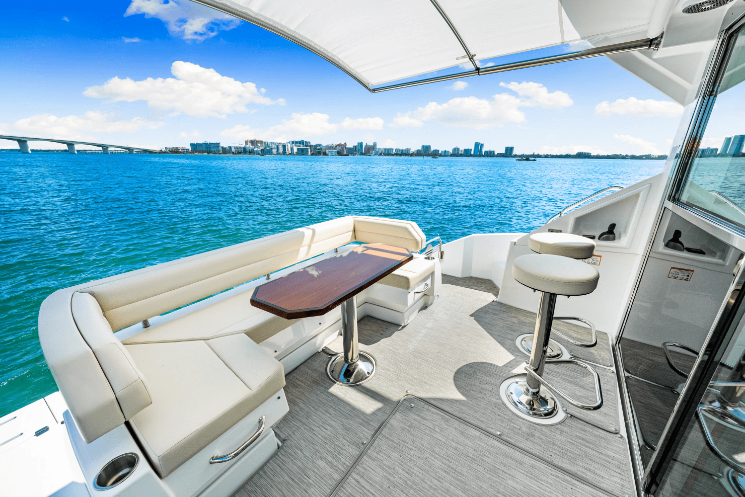 2024 Cruisers Yachts 50 Cantius Image Thumbnail #17