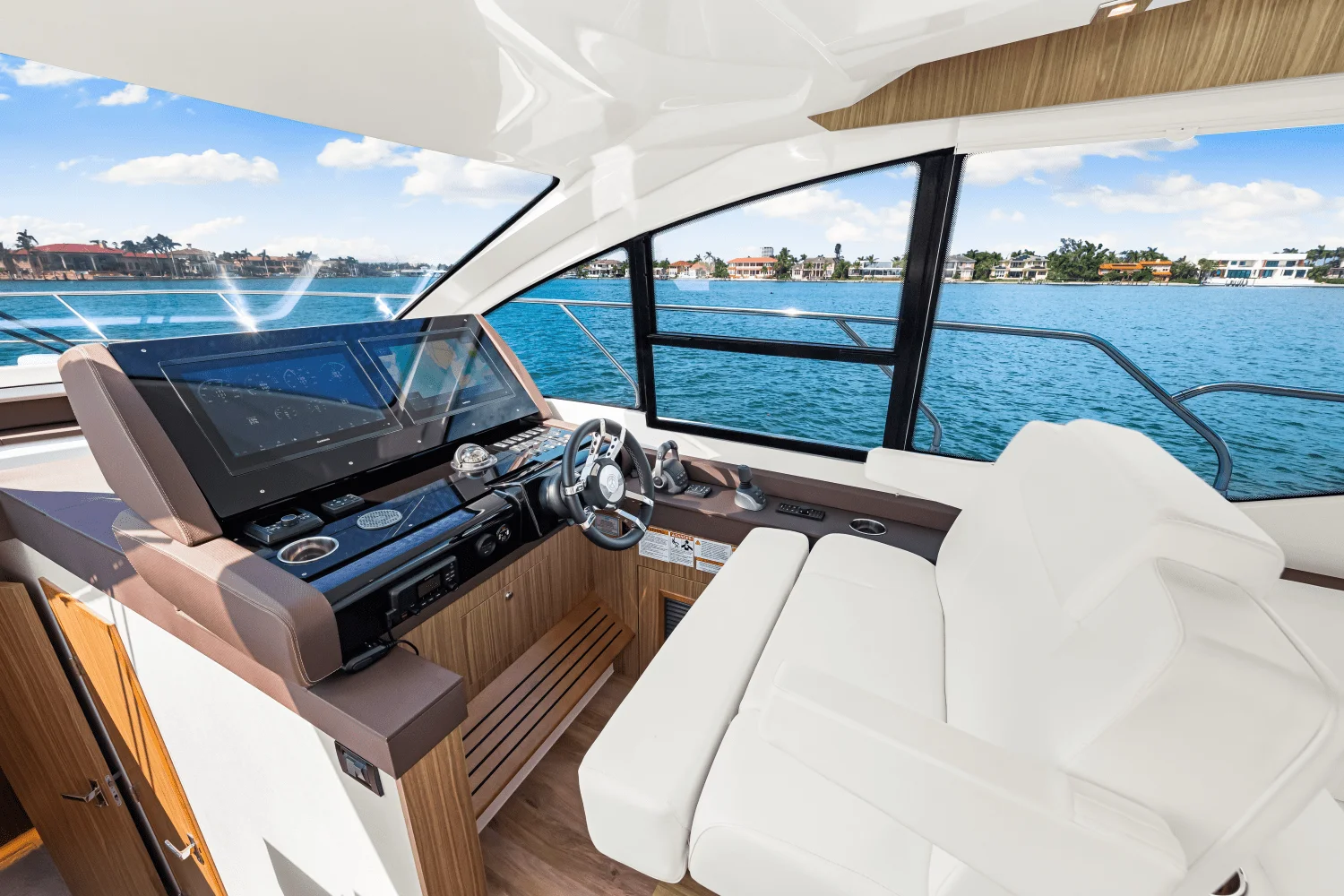 2024 Cruisers Yachts 50 Cantius Image Thumbnail #27