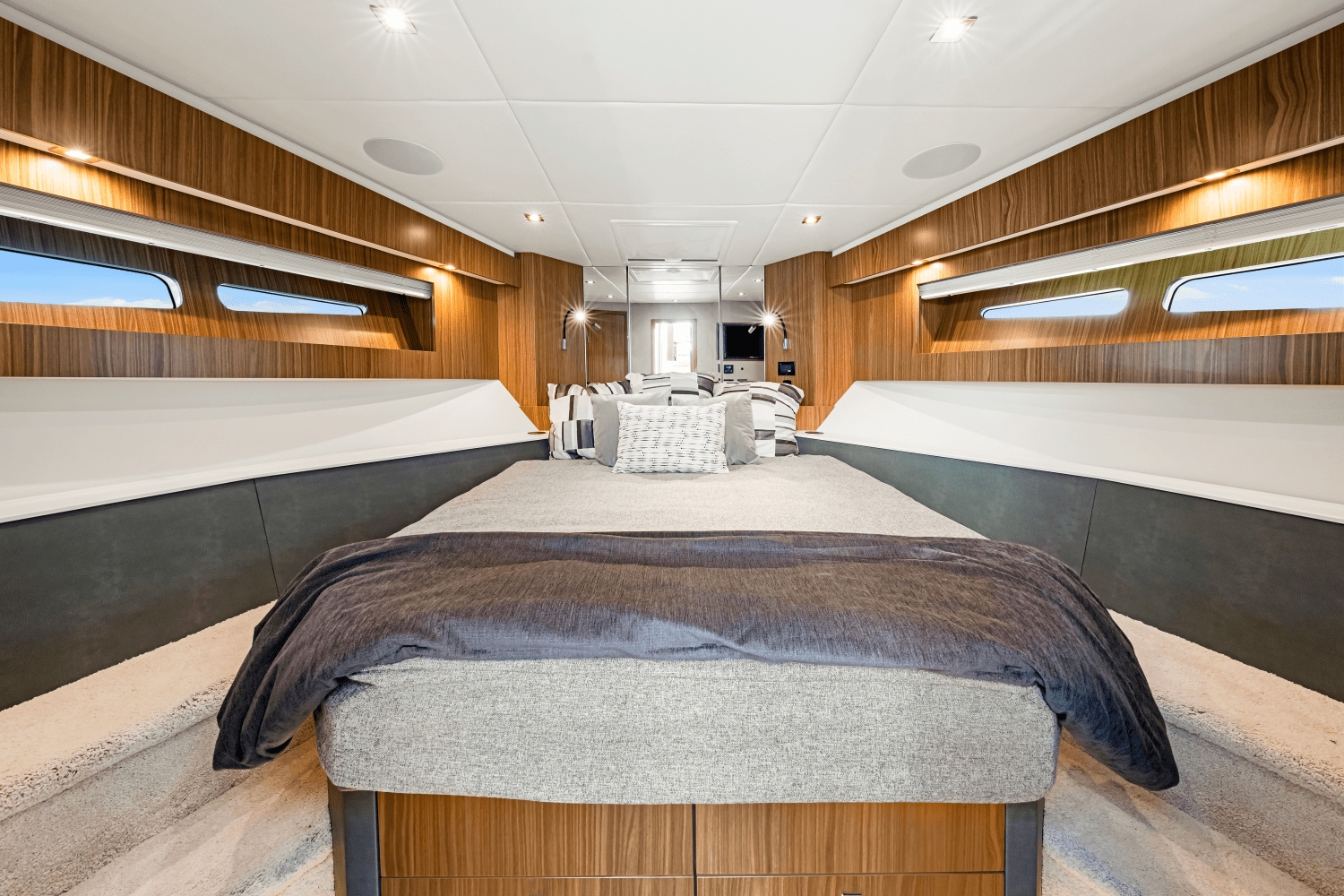 2024 Cruisers Yachts 50 Cantius Image Thumbnail #34