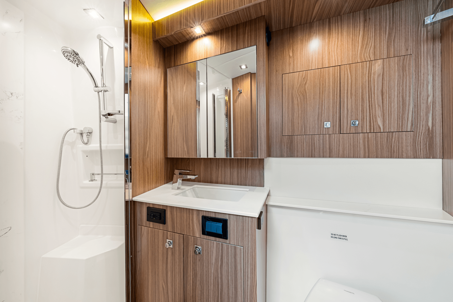 2024 Cruisers Yachts 50 Cantius Image Thumbnail #36