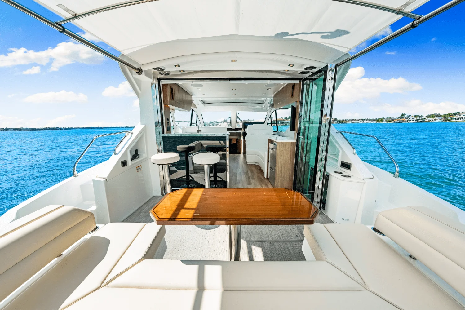 2024 Cruisers Yachts 50 Cantius Image Thumbnail #18