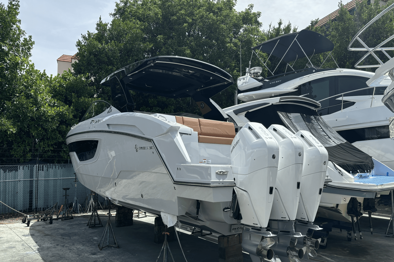 2024 Cruisers Yachts 38 GLS South Beach Outboard Image Thumbnail #3