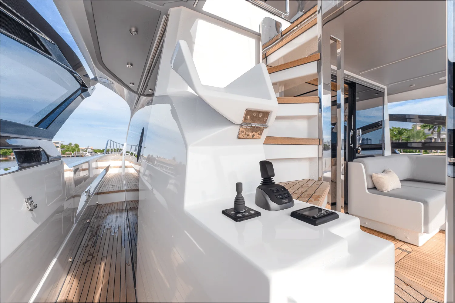 2024 Azimut S8 Image Thumbnail #9
