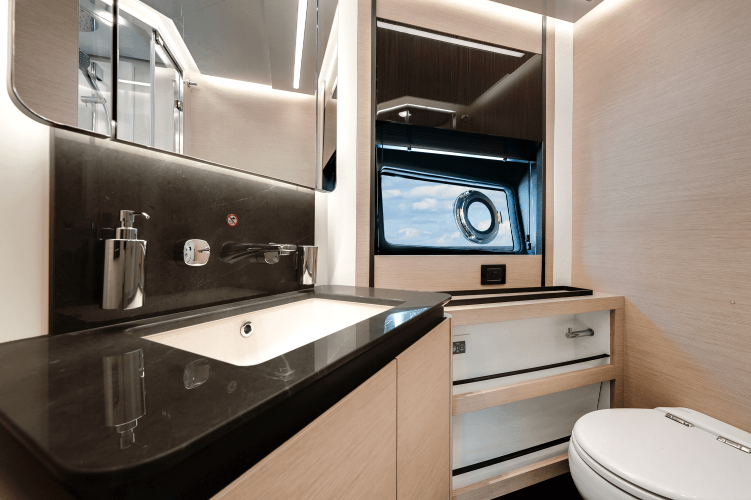 2024 Azimut S8 Image Thumbnail #57