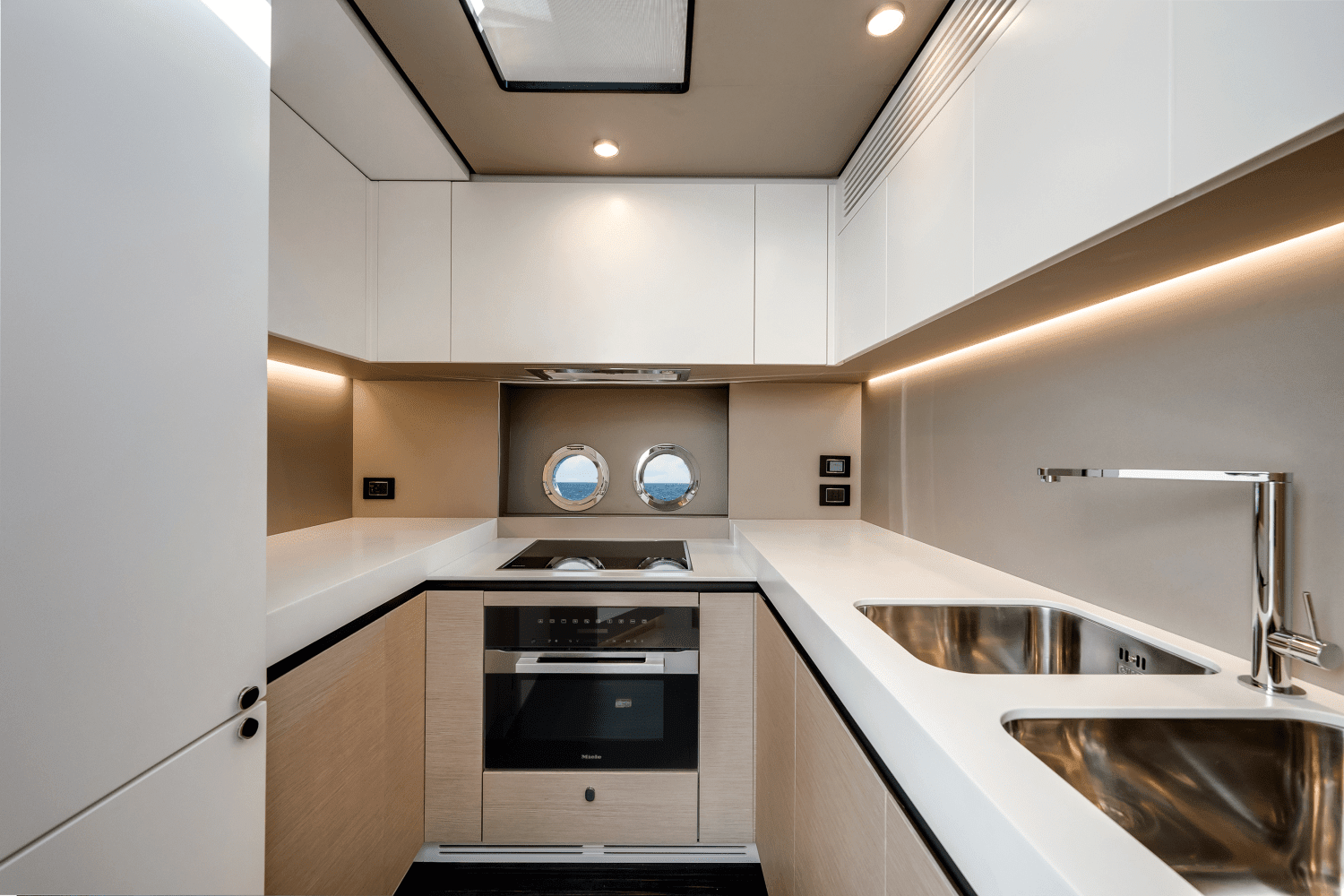 2024 Azimut S8 Image Thumbnail #27