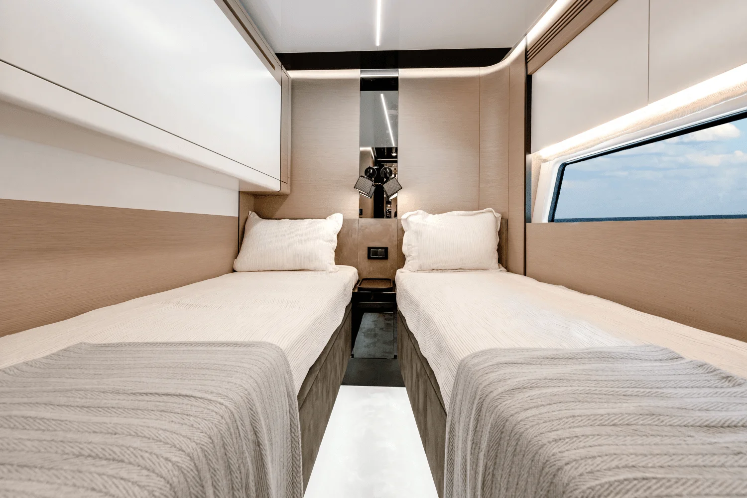 2024 Azimut S8 Image Thumbnail #35