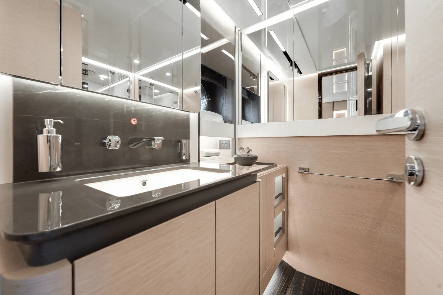 2024 Azimut S8 Image Thumbnail #46