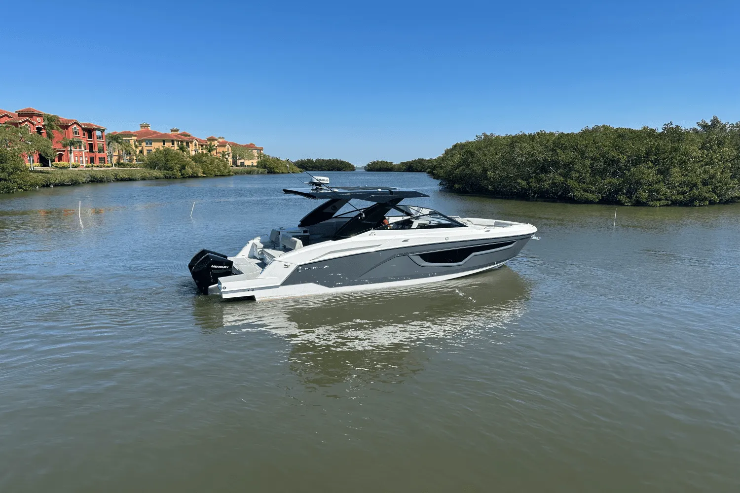 2024 Cruisers Yachts 34 GLS Outboard Image Thumbnail #1