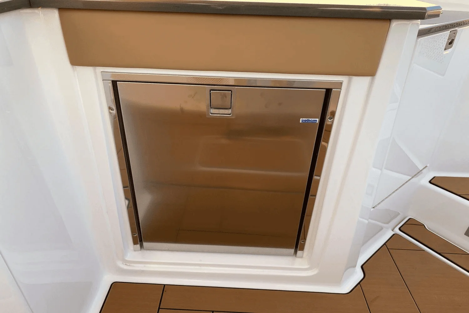 2024 Aviara AV32 Image Thumbnail #18