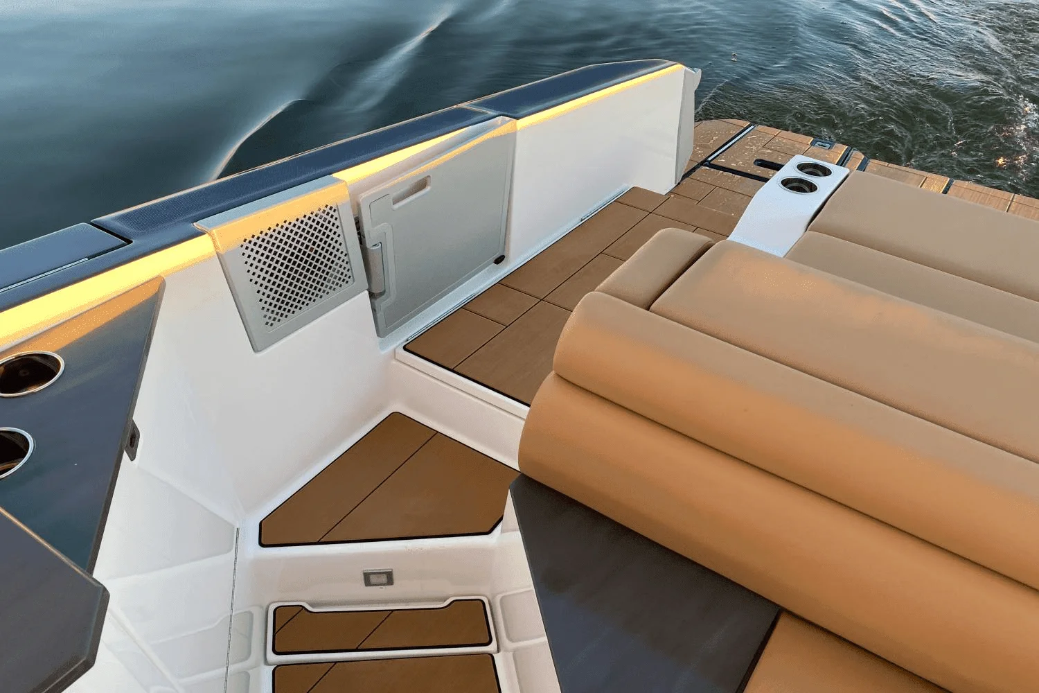 2024 Aviara AV32 Image Thumbnail #12