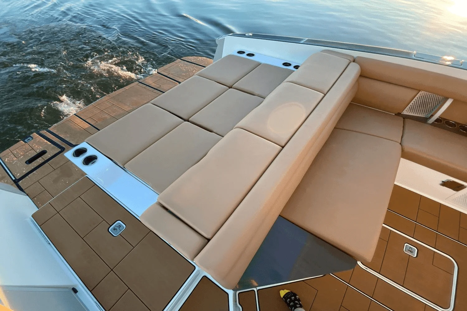 2024 Aviara AV32 Image Thumbnail #8