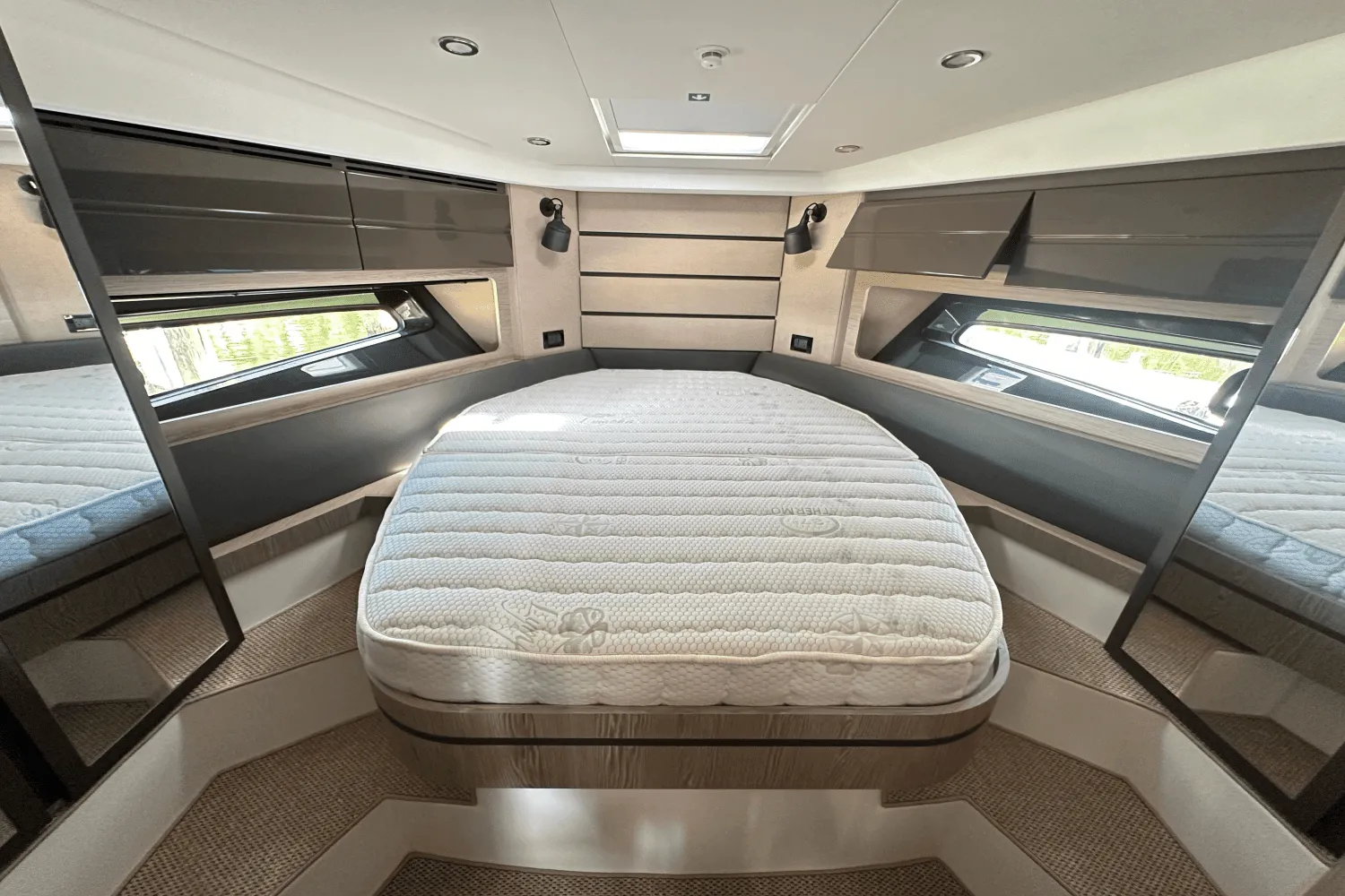 2025 Azimut ATLANTIS 45 Image Thumbnail #32