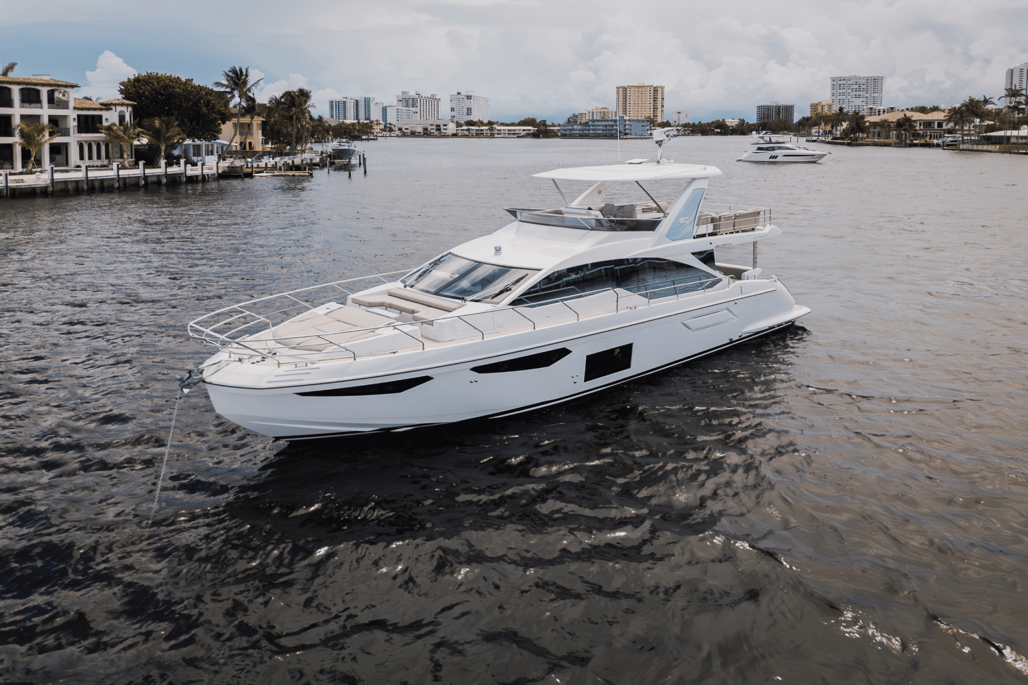 2025 Azimut
                                                             AZ60-FLY Image Thumbnail #5