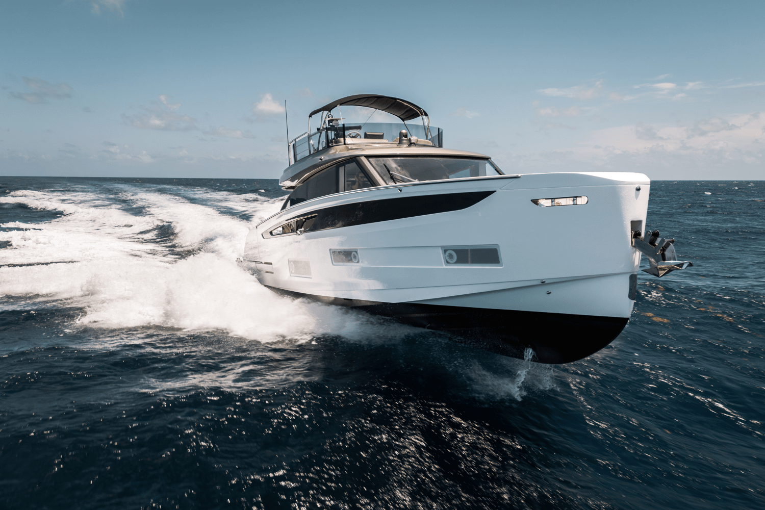 2025 Azimut Seadeck 6 Image Thumbnail #2