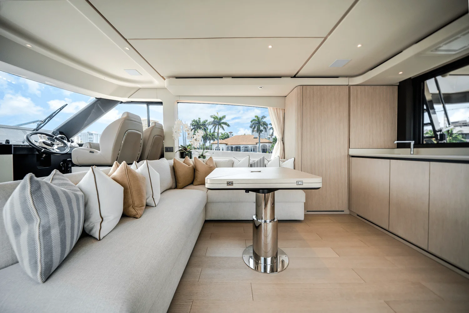 2025 Azimut Seadeck 6 Image Thumbnail #31