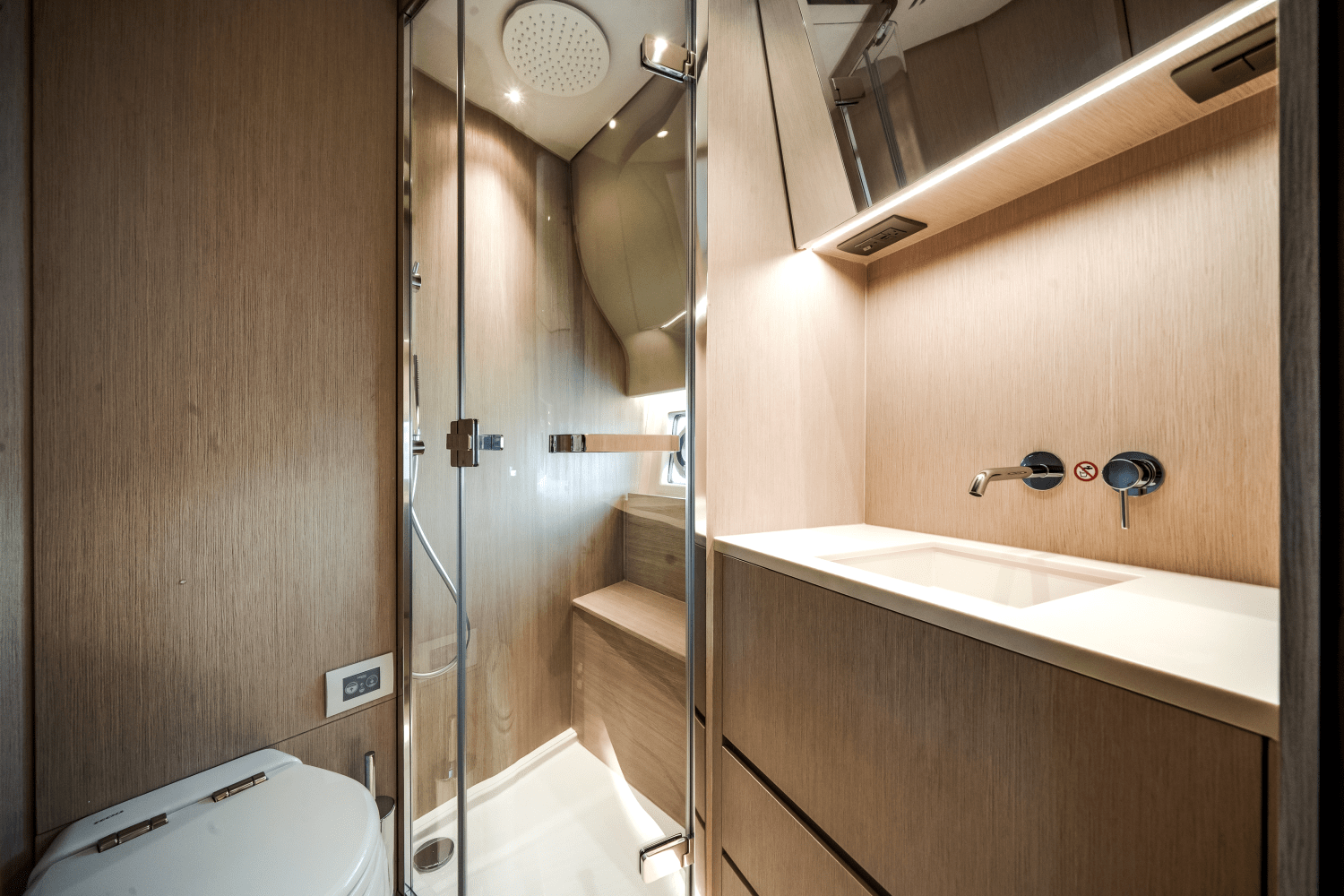 2025 Azimut Seadeck 6 Image Thumbnail #54