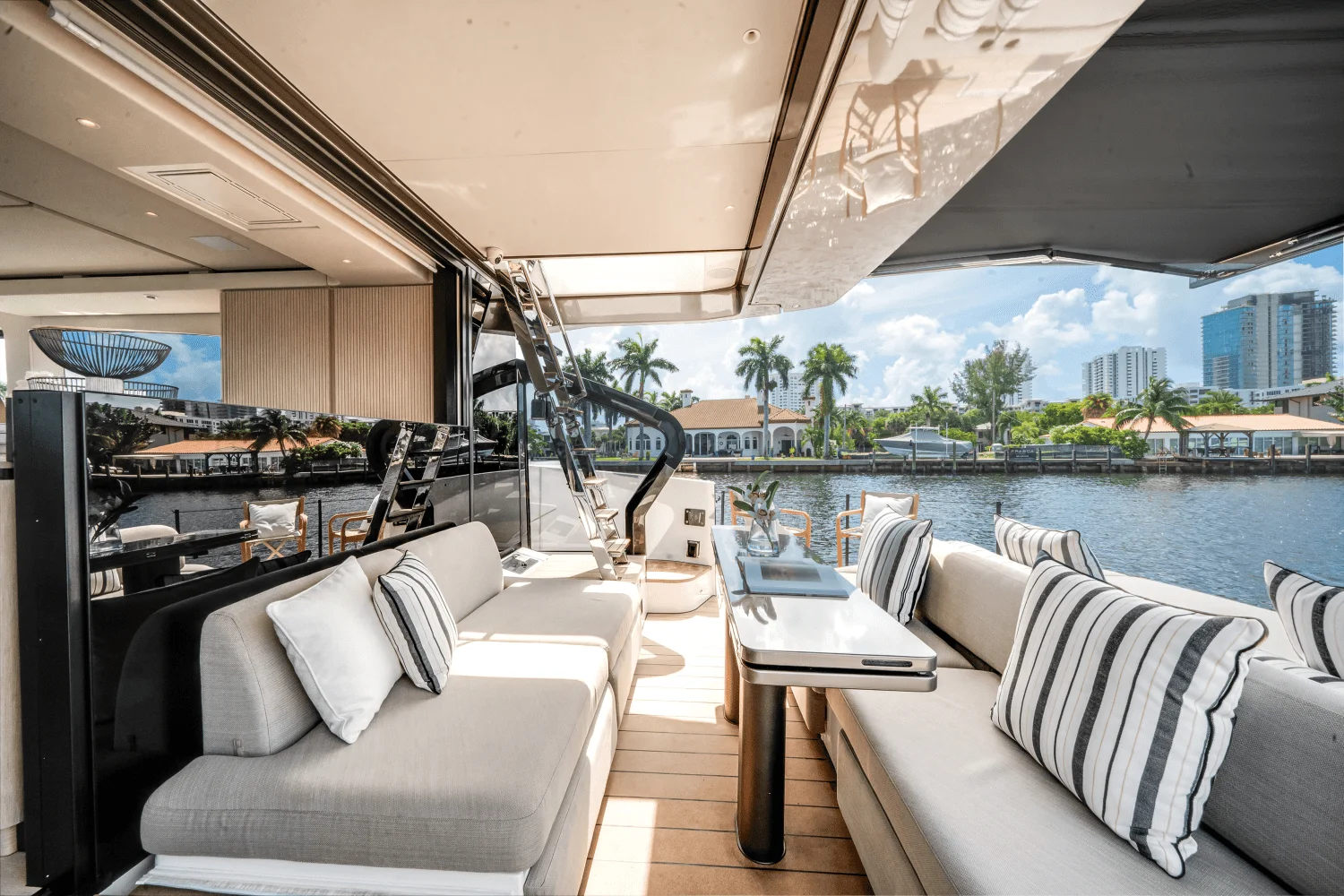 2025 Azimut Seadeck 6 Image Thumbnail #22