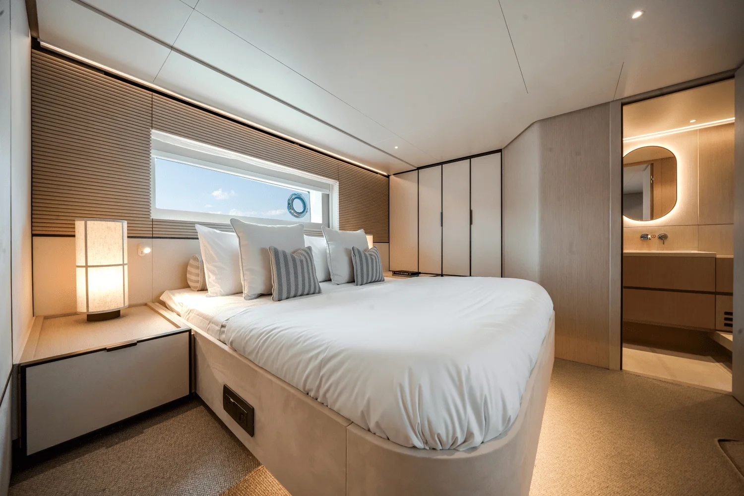 2025 Azimut Seadeck 6 Image Thumbnail #39