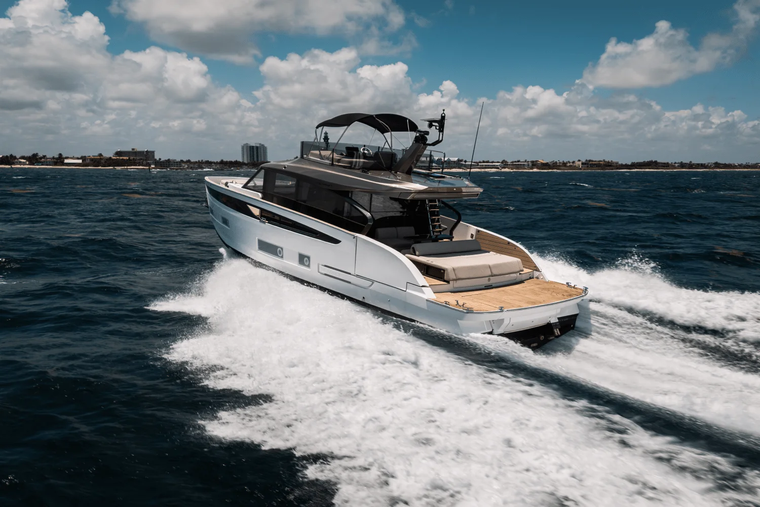 2025 Azimut Seadeck 6 Image Thumbnail #6