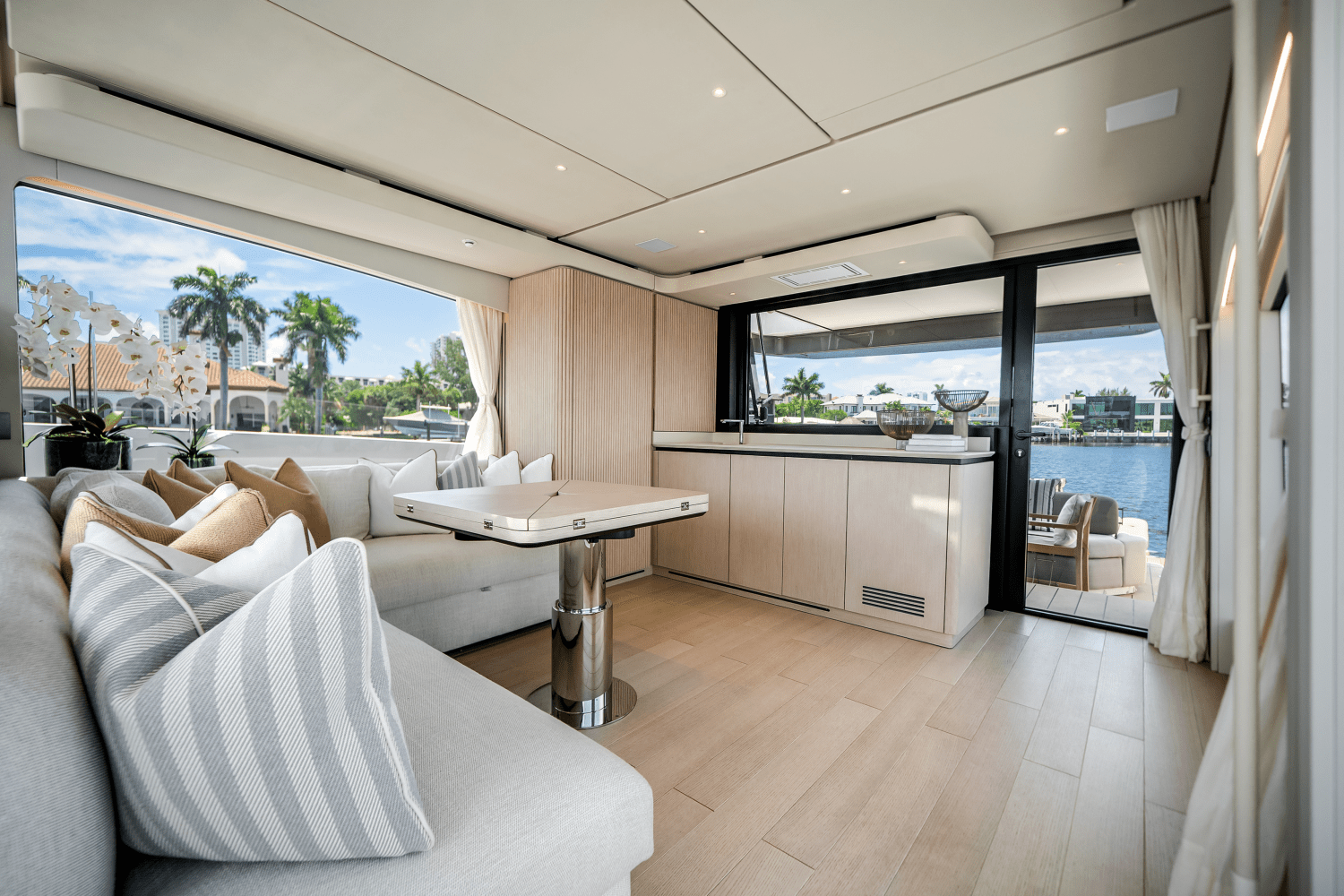 2025 Azimut Seadeck 6 Image Thumbnail #32