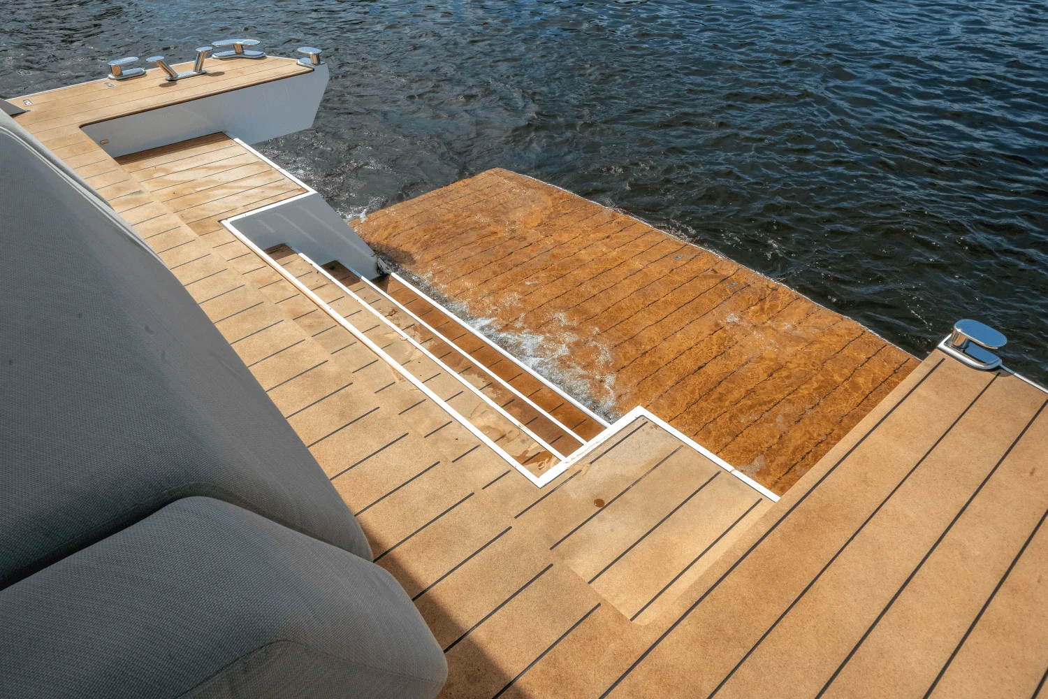 2025 Azimut Seadeck 6 Image Thumbnail #80