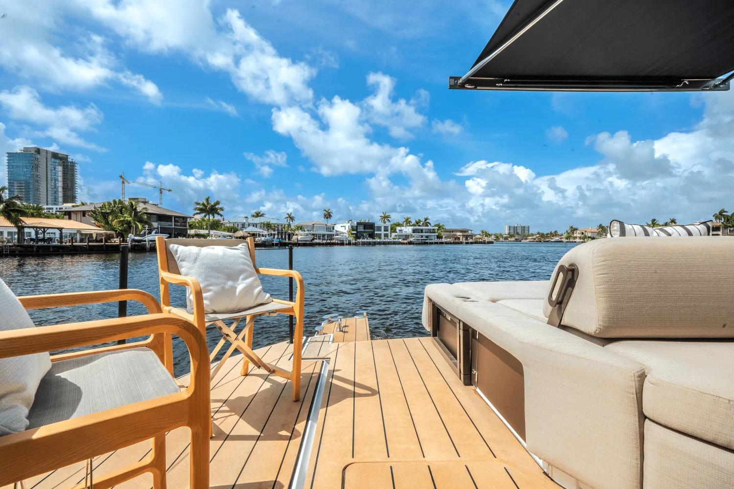 2025 Azimut Seadeck 6 Image Thumbnail #18