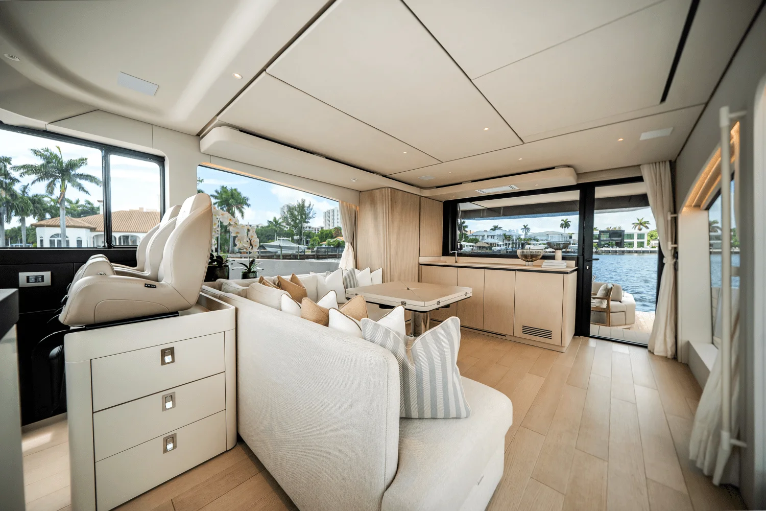 2025 Azimut Seadeck 6 Image Thumbnail #33