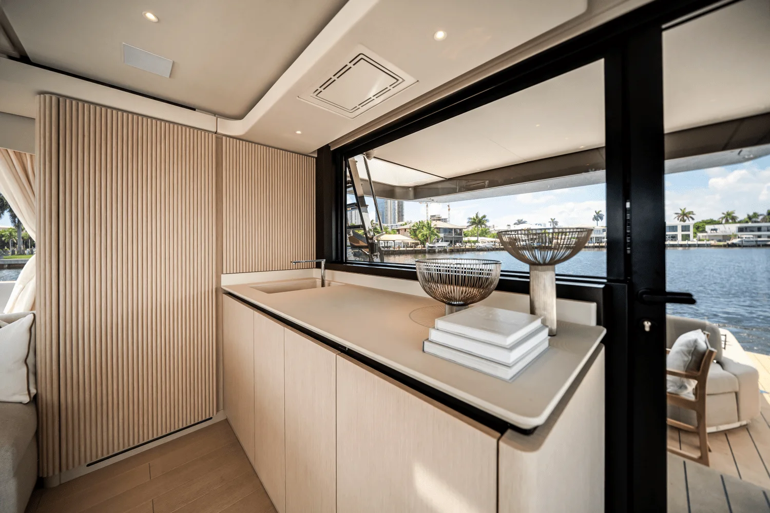 2025 Azimut Seadeck 6 Image Thumbnail #28