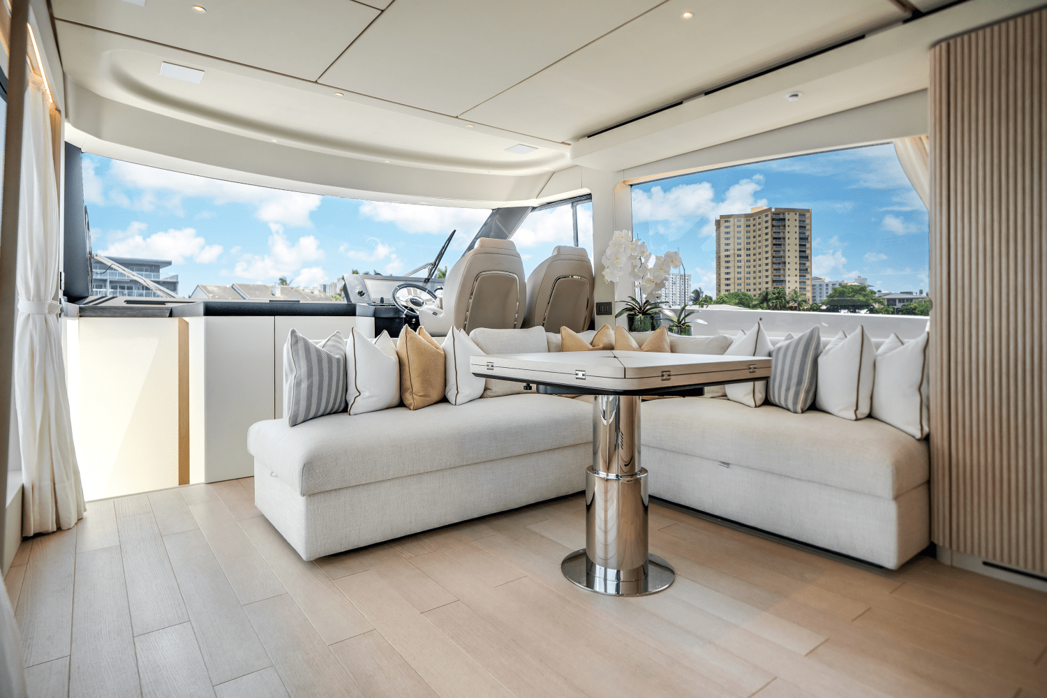 2025 Azimut Seadeck 6 Image Thumbnail #30