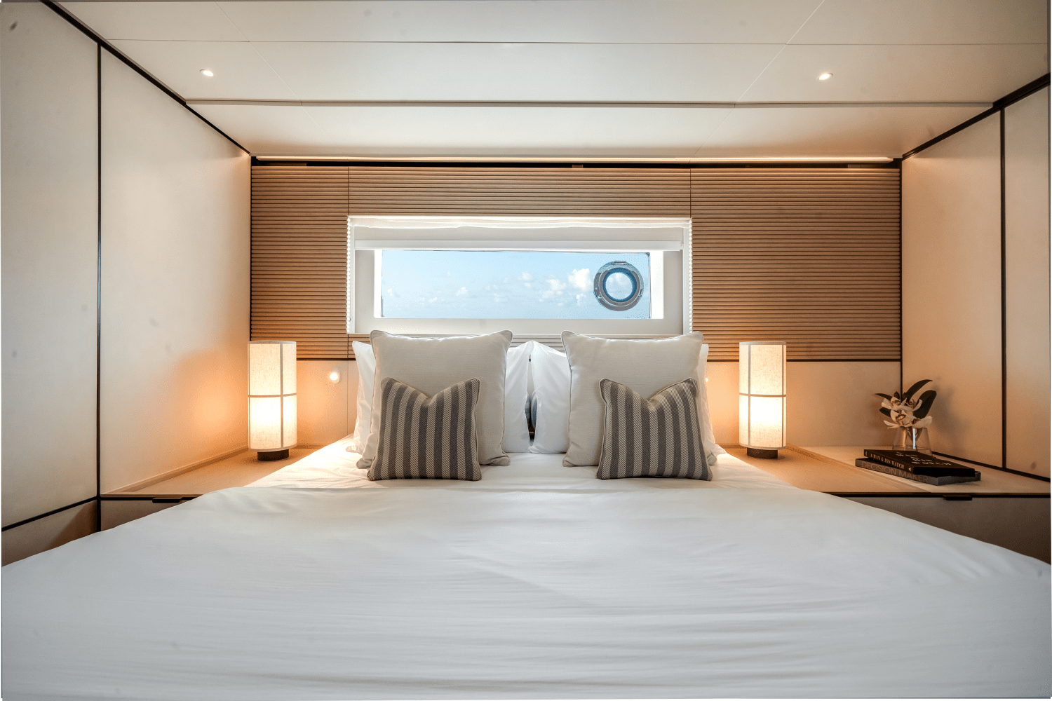 2025 Azimut Seadeck 6 Image Thumbnail #41