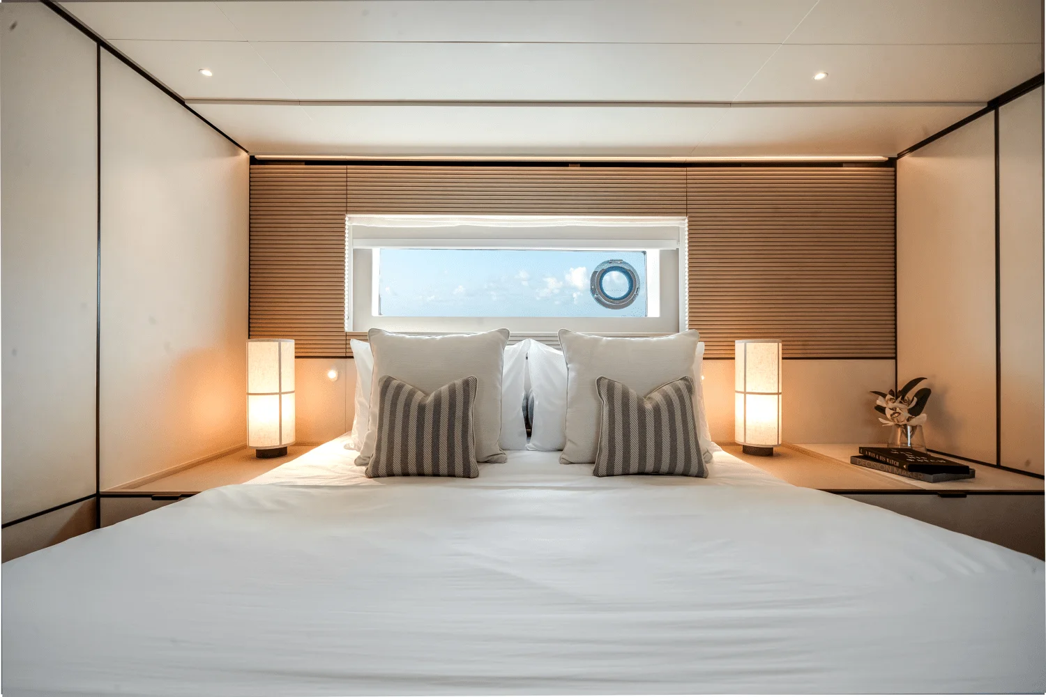 2025 Azimut Seadeck 6 Image Thumbnail #41