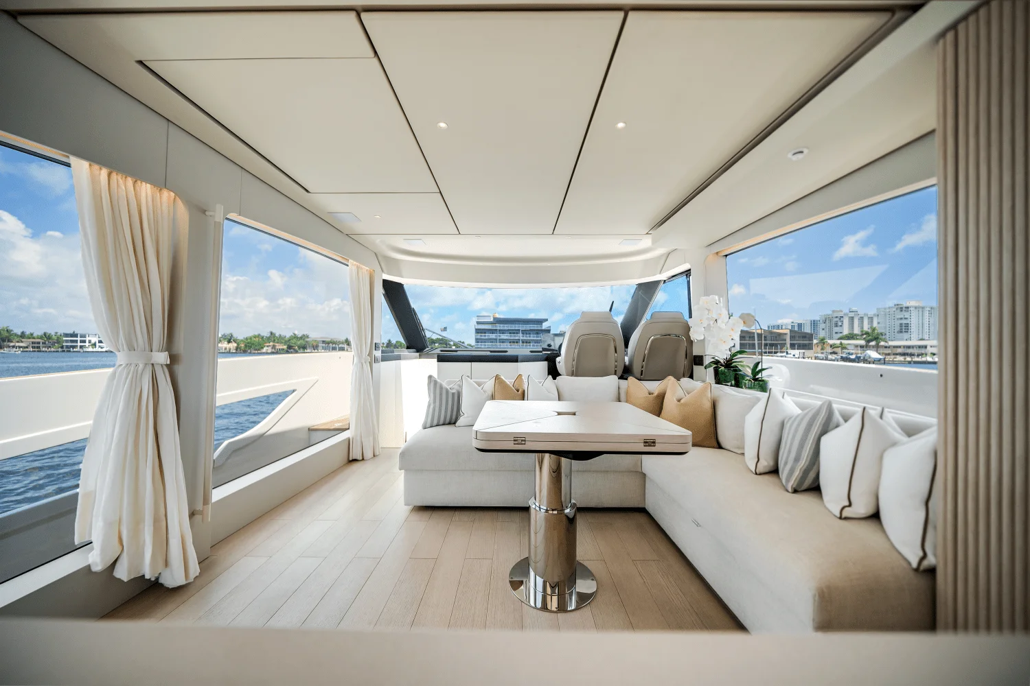 2025 Azimut Seadeck 6 Image Thumbnail #25