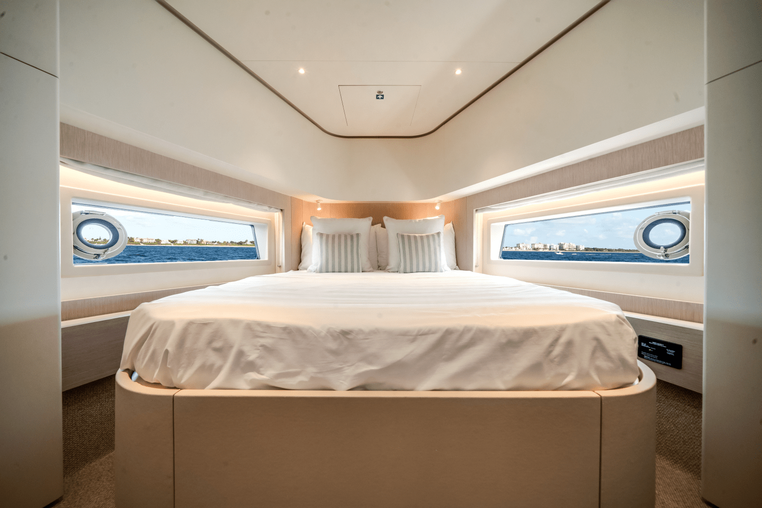 2025 Azimut Seadeck 6 Image Thumbnail #51