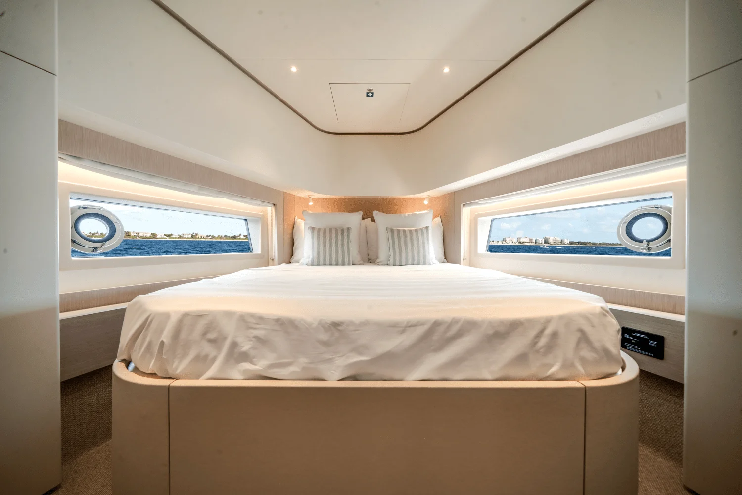 2025 Azimut Seadeck 6 Image Thumbnail #51