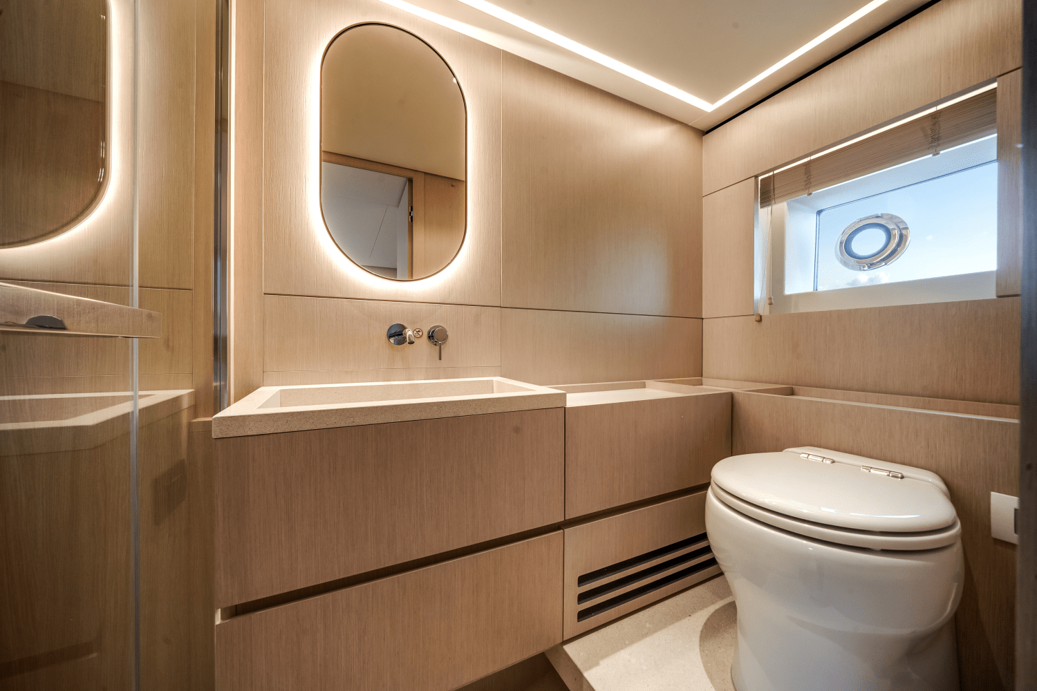 2025 Azimut Seadeck 6 Image Thumbnail #43