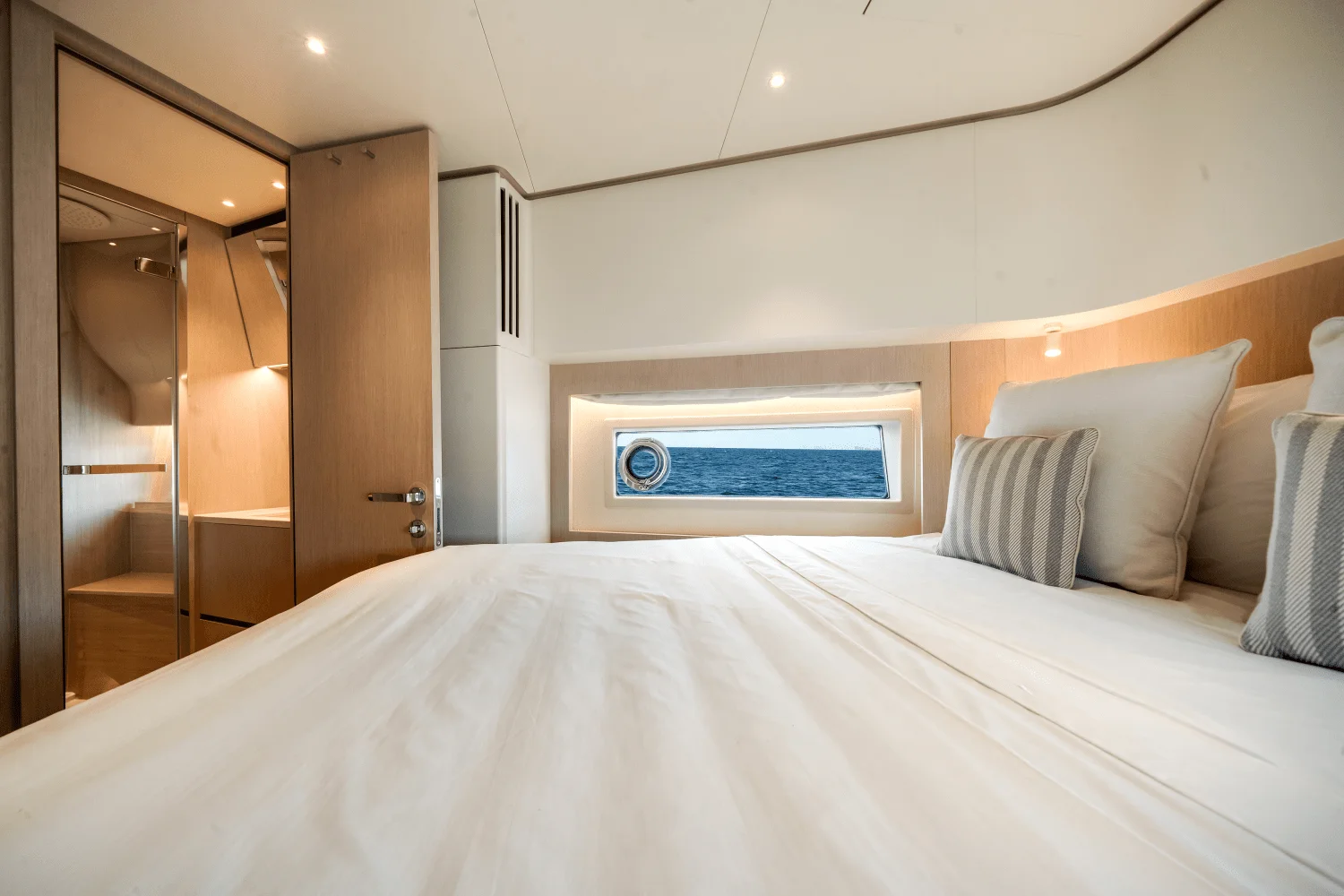 2025 Azimut Seadeck 6 Image Thumbnail #53