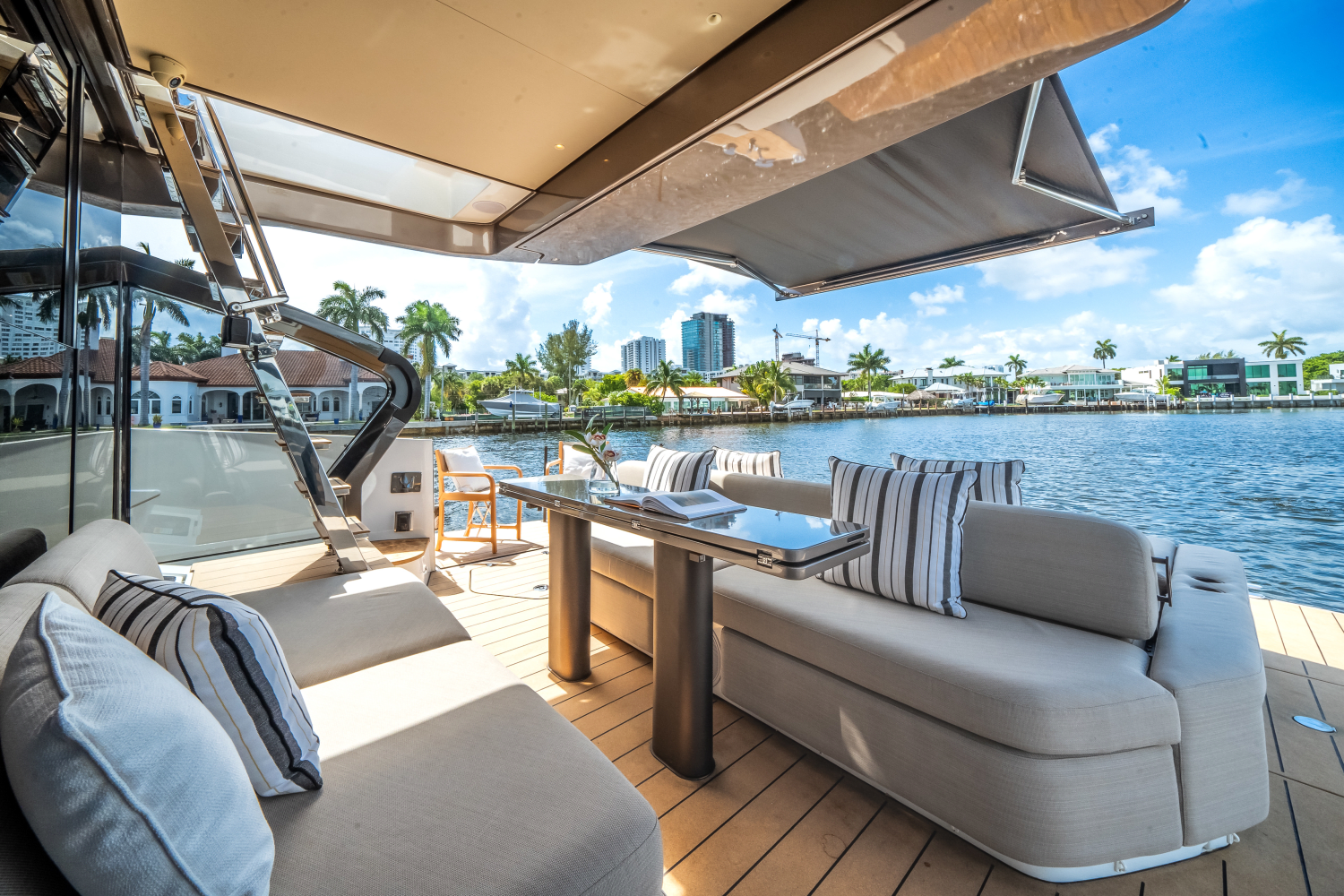 2025 Azimut Seadeck 6 Image Thumbnail #23