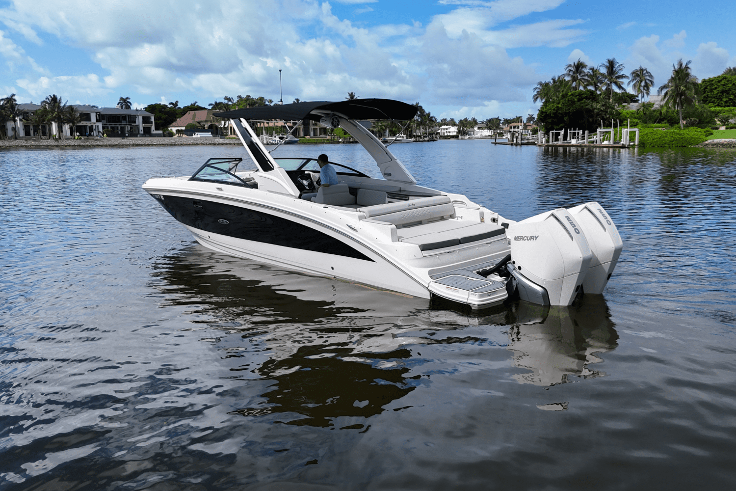 2021 Sea Ray SDX 290 Outboard Image Thumbnail #4