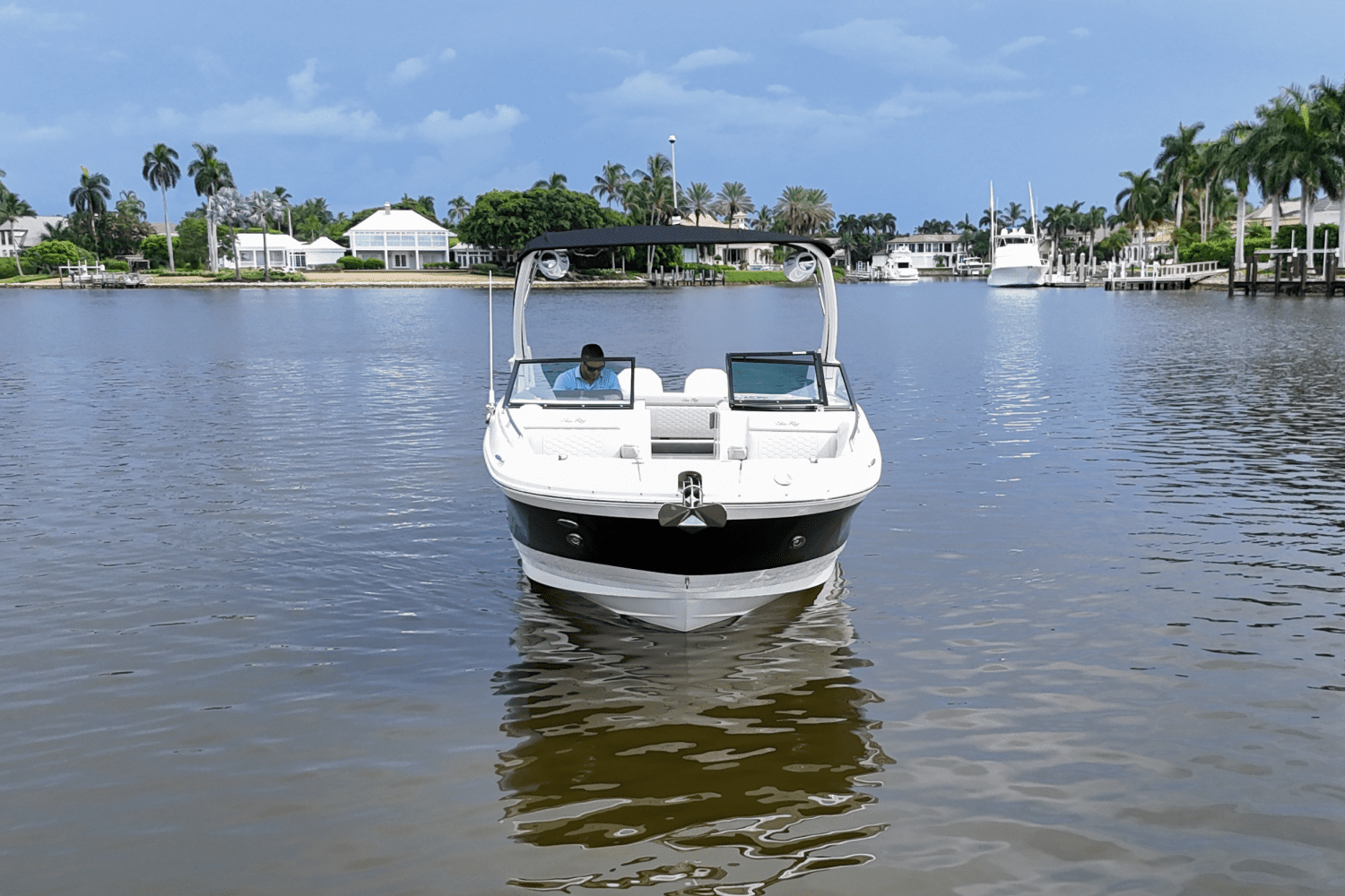 2021 Sea Ray SDX 290 Outboard Image Thumbnail #9