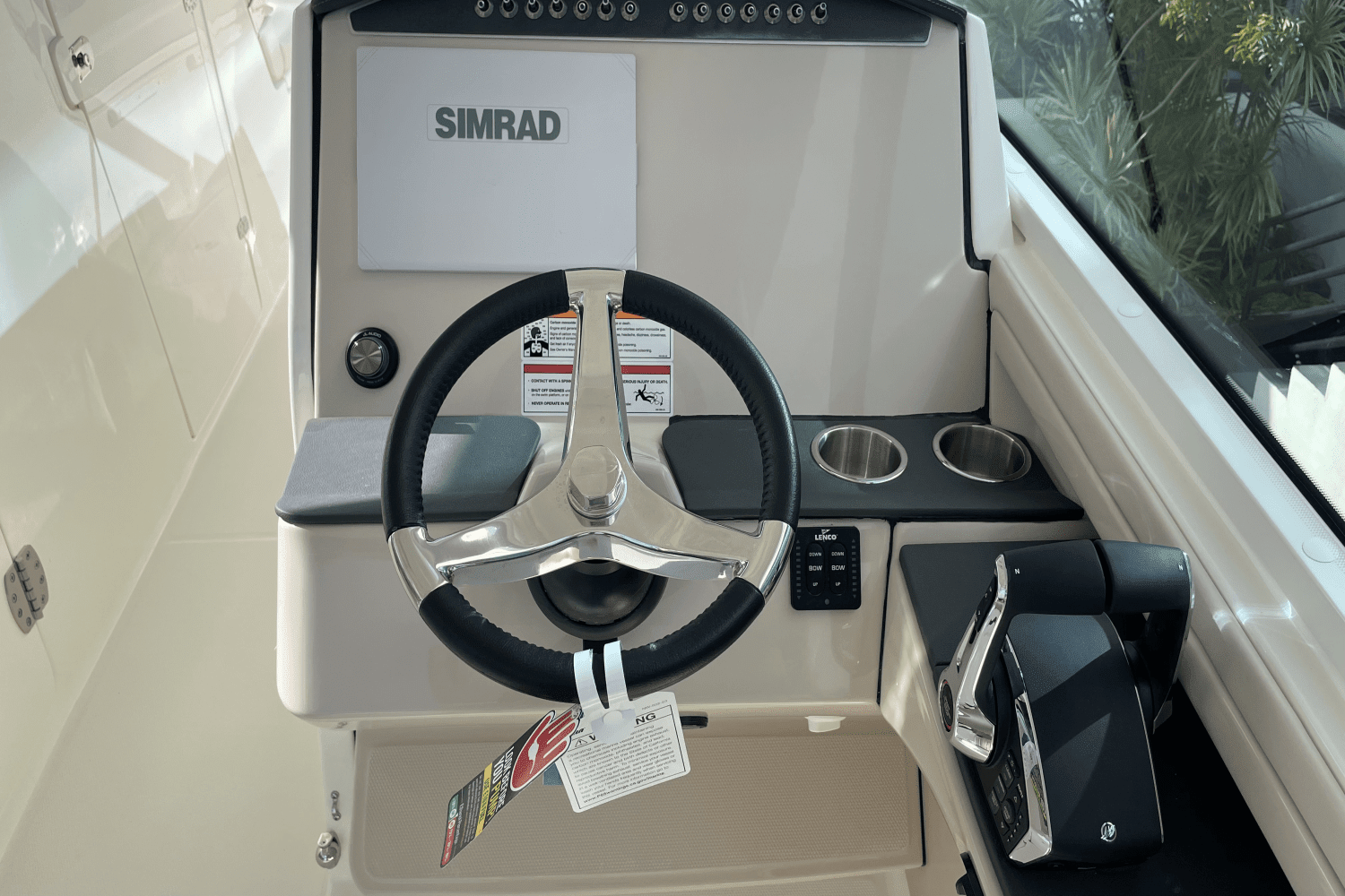 2024 Boston Whaler 320 Vantage Image Thumbnail #17