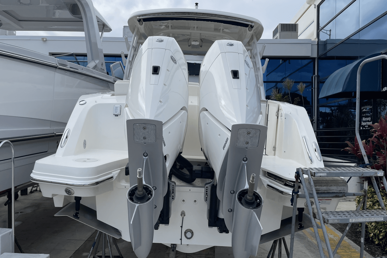 2024 Boston Whaler 320 Vantage Image Thumbnail #2