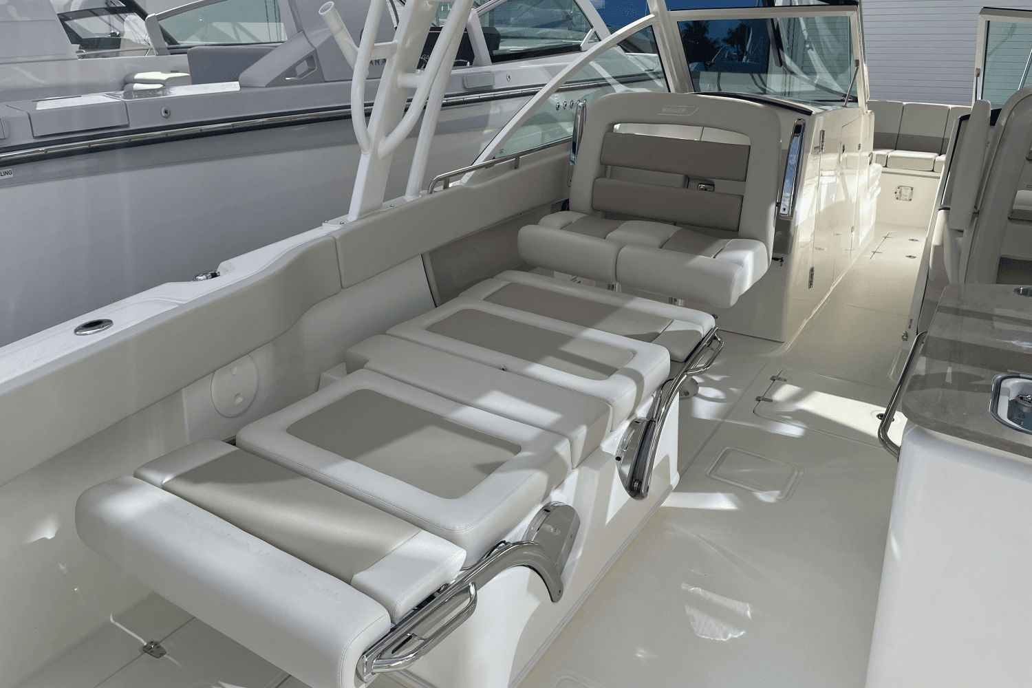 2024 Boston Whaler 320 Vantage Image Thumbnail #13