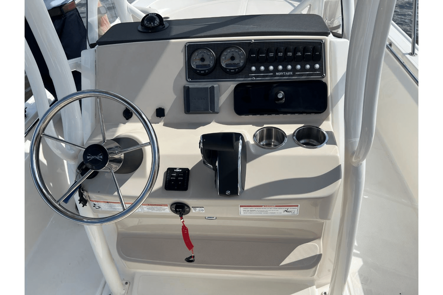 2024 Boston Whaler 210 Montauk Image Thumbnail #10