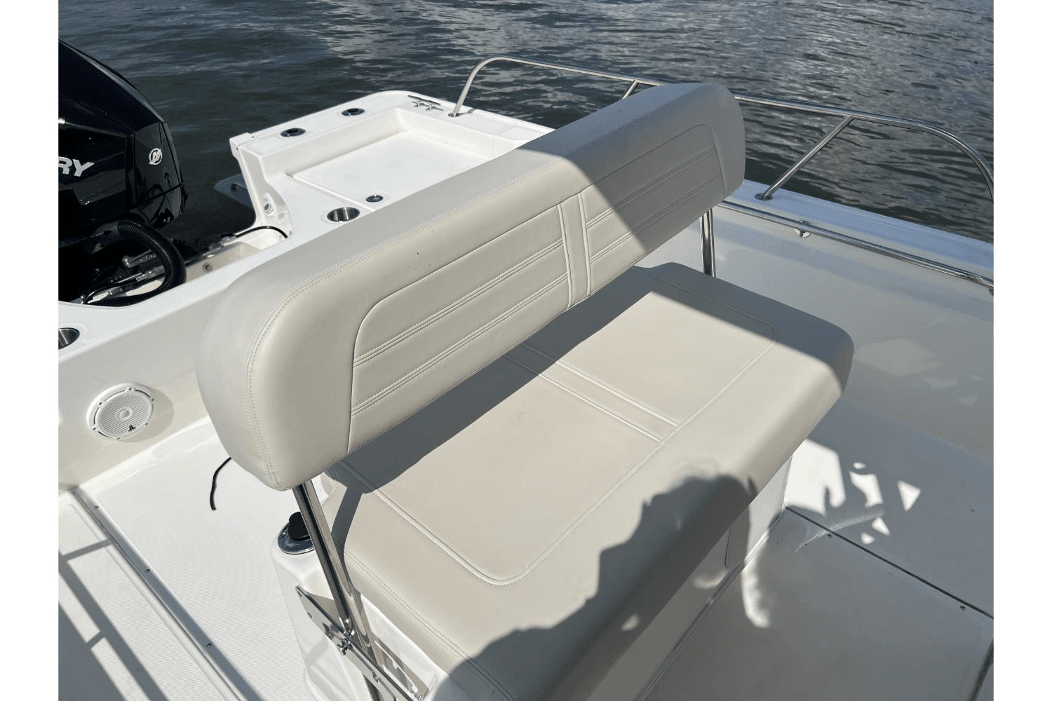 2024 Boston Whaler 210 Montauk Image Thumbnail #11