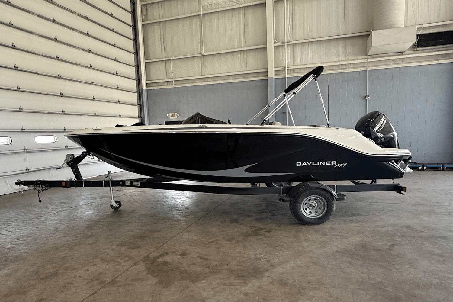 2024 Bayliner M19 Image Thumbnail #0