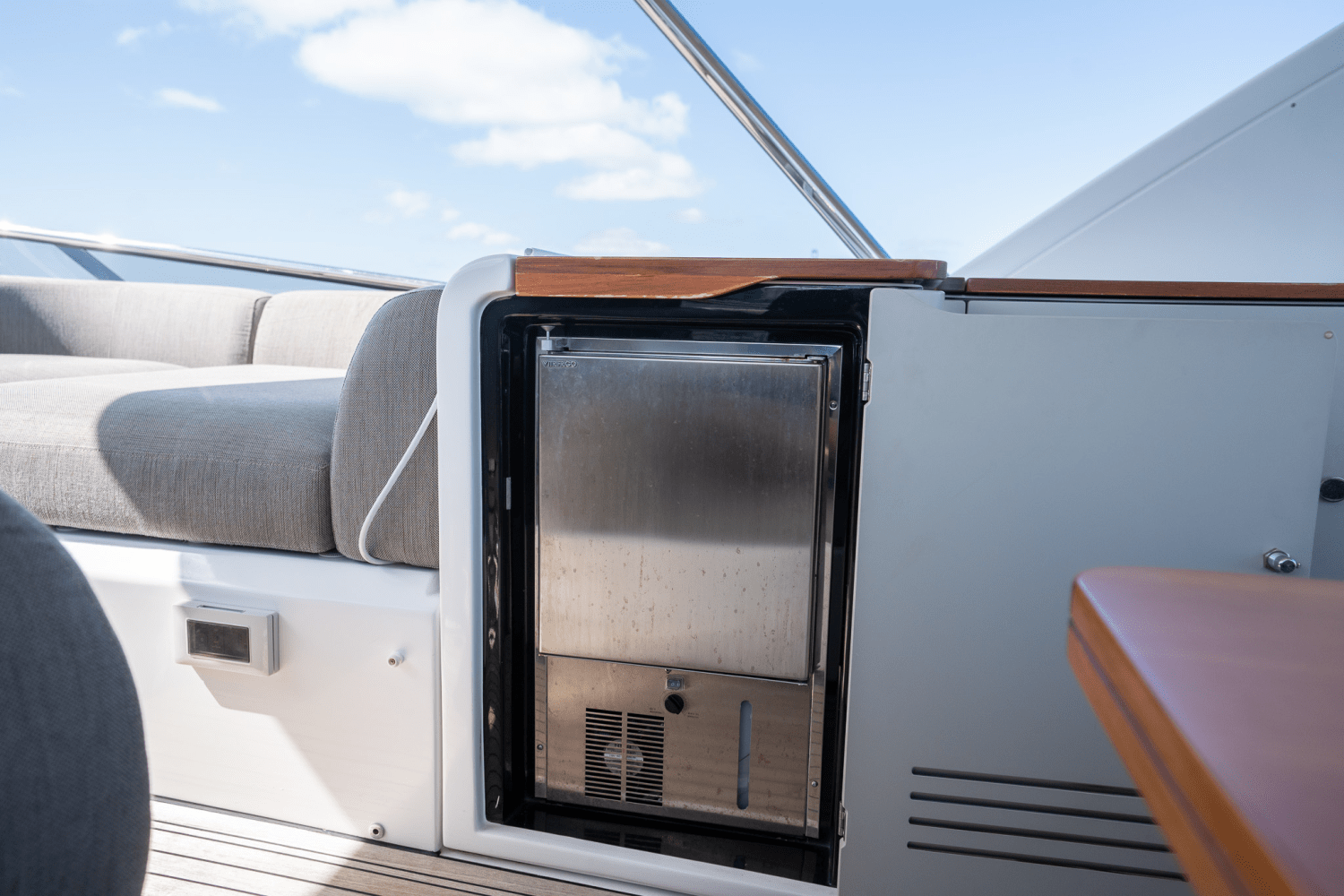 2023 Azimut
                                                             60 FLY Image Thumbnail #56
