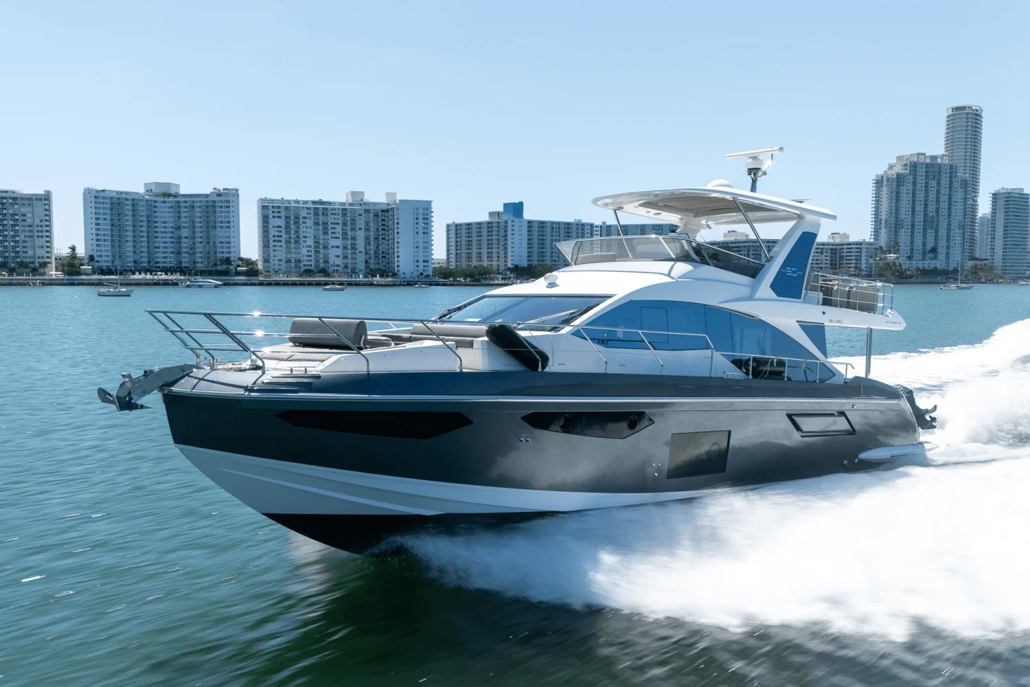 2023 Azimut
                                                             60 FLY Image Thumbnail #12
