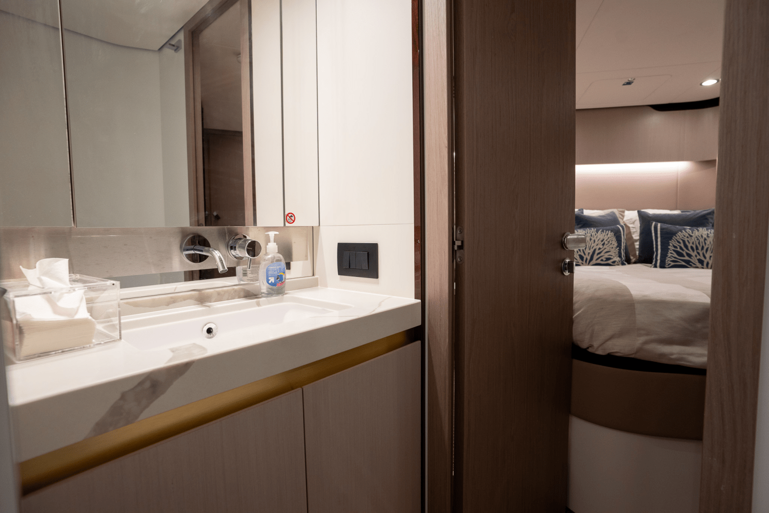 2023 Azimut 60 FLY Image Thumbnail #80