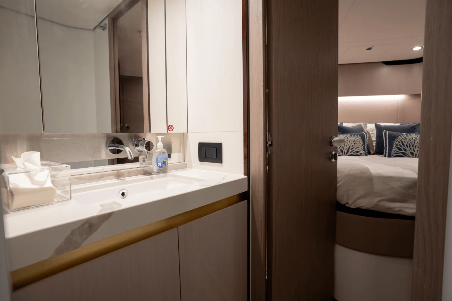 2023 Azimut 60 FLY Image Thumbnail #80